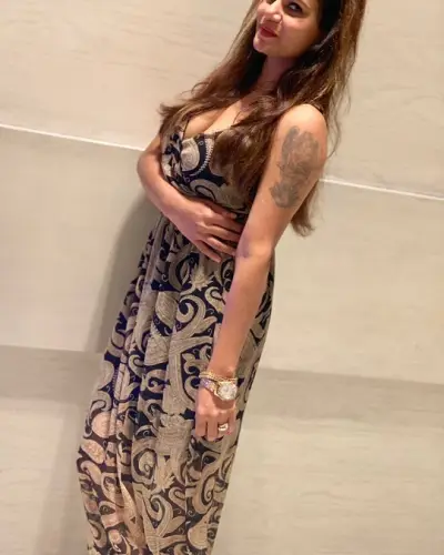 Lachen Escort